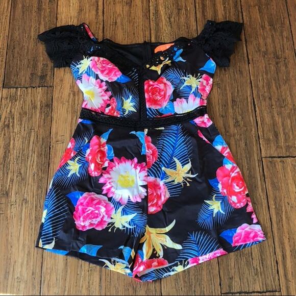 Floral Romper Off Shoulder - Picture 5 of 9